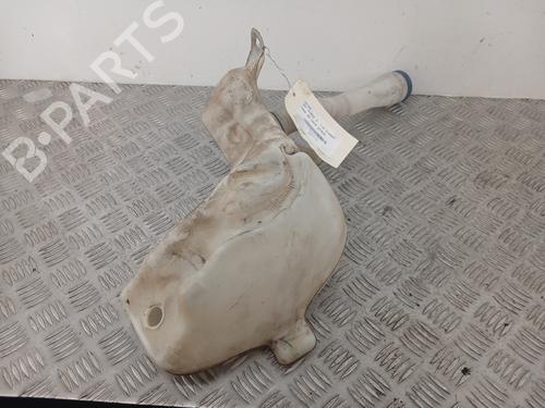 windscreen-washer-tank-peugeot-307-3ac-2000-2001-2002-2003-2004-2005-2006-2007-2008-2009-2010-2011-2012-32064764 main image