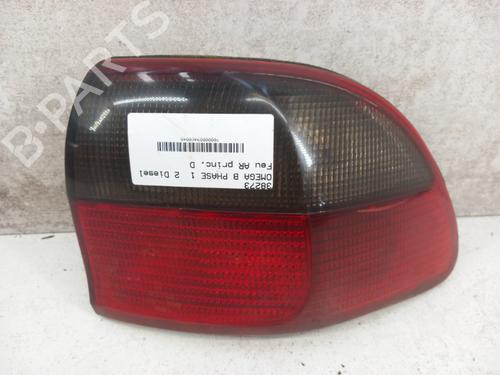 Høyre baklys OPEL OMEGA B (V94) 2.6 V6 (F69, M69, P69) (180 hp) 28738335
