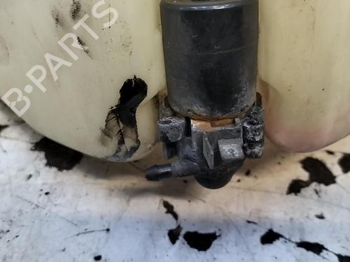 Used Windscreen washer tank PEUGEOT 205 II (20A/C) 1.7 Diesel (60 hp) 28758821