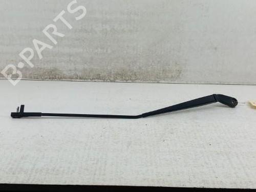 Used Front windshield wiper arm VW POLO IV (9N_, 9A_) 1.2 12V (64 hp) 28746814