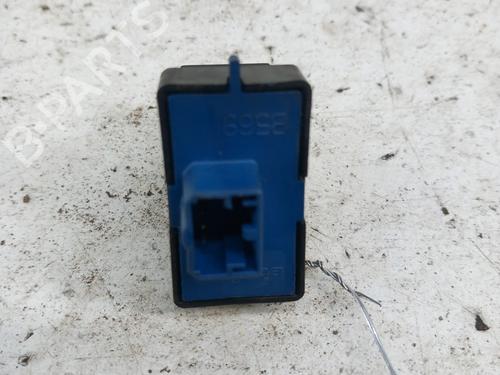 Right front window switch CITROËN NEMO Box Body/MPV (AA_) 1.3 HDi 75 | BP28737570I26 - Image 4