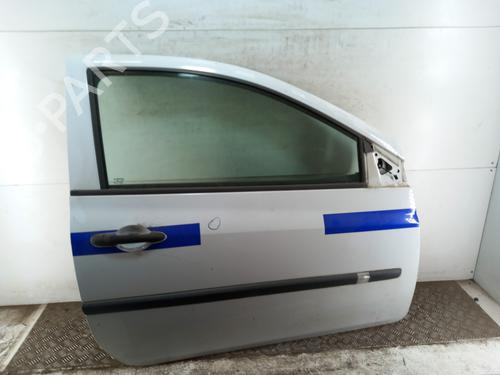 Used Right front door RENAULT CLIO III (BR0/1, CR0/1) 1.5 dCi (BR17, CR17) (86 hp) 28737313