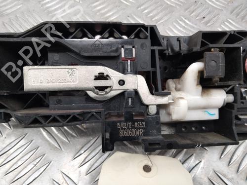 front-right-exterior-door-handle-renault-megane-iii-hatchback-bz01_-b3_-2008-28780340 main image