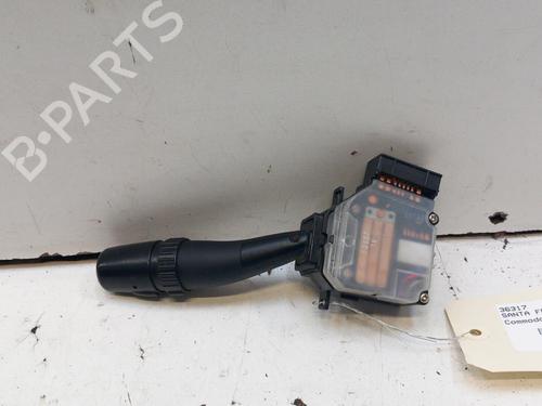 Switch HYUNDAI SANTA FÉ I (SM) 2.0 CRDi 4x4 | BP28778283I30