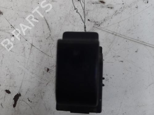 Used Right front window switch TOYOTA COROLLA (_E12_) 2.0 D-4D (CDE120R, CDE120L_) (116 hp) 28747053