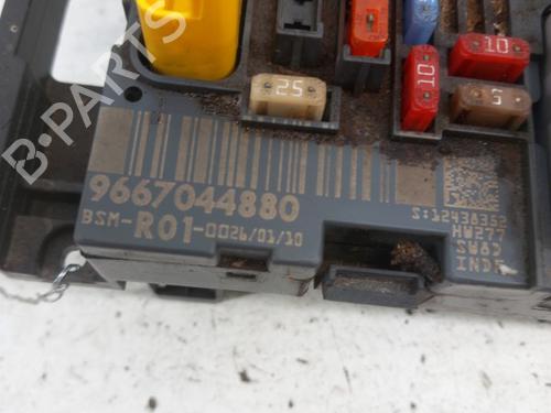 Fuse box CITROËN C4 Grand Picasso I (UA_) 1.6 HDi | BP28737905E1