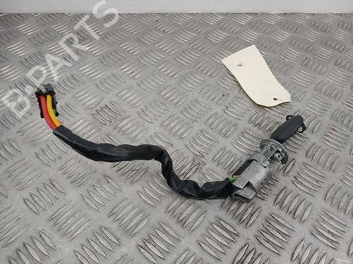 Used Ignition barrel Ignition barrel DACIA DUSTER (HS_) 1.5 dCi 4x4 (HSMC, HSMD) (110 hp) 30335684 30335684