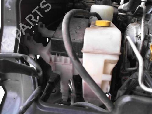 Used Expansion tank NISSAN X-TRAIL I (T30) 2.2 dCi 4x4 (136 hp) 28766075
