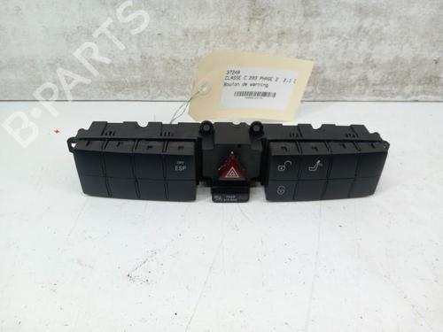 Used Warning switch MERCEDES-BENZ C-CLASS (W203) C 220 CDI (203.008) (150 hp) 28746630