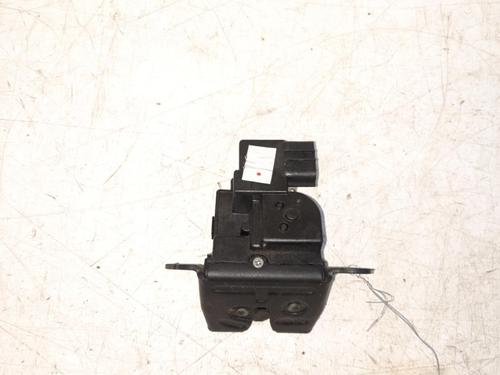 switch-kia-ceed-hatchback-ed-2006-2007-2008-2009-2010-2011-2012-28771332 main image