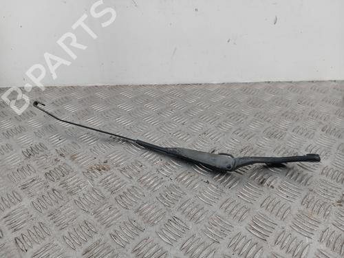 Used Front windshield wiper arm CITROËN SAXO (S0, S1) 1.5 D (57 hp) 31946233