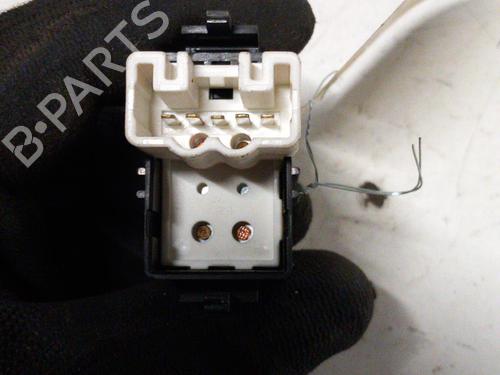 Used Right front window switch Right front window switch TOYOTA YARIS (_P1_) 1.3 (SCP12_, SCP13_, SCP12R, SCP13R) (87 hp) 28748584 28748584