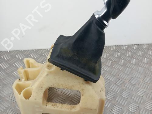 gear-lever-kia-carens-iv-2013-28735290 main image