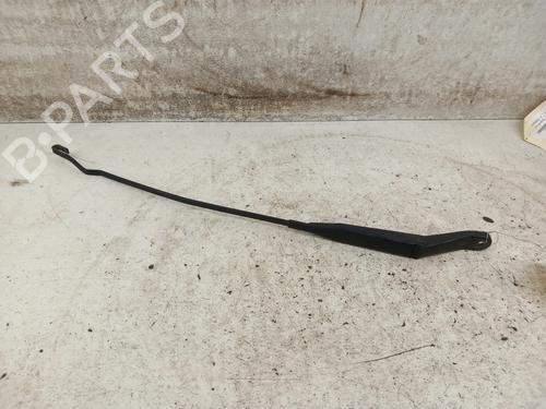 Used Front windshield wiper arm LANCIA YPSILON (843_) 1.2 (843.AXL1A) (69 hp) 28743102
