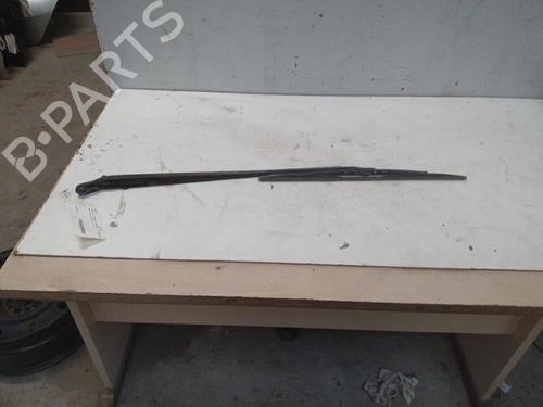 Used Front windshield wiper arm Front windshield wiper arm 36424572 36424572