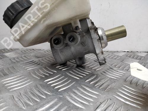Used Brake master cylinder PEUGEOT 206 Hatchback (2A/C) 1.6 16V (109 hp) 28737126