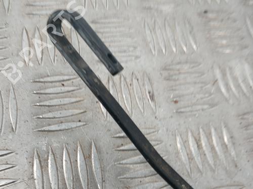 Used Front windshield wiper arm Front windshield wiper arm MERCEDES-BENZ A-CLASS (W168) A 140 (168.031, 168.131) (82 hp) 31761346 31761346