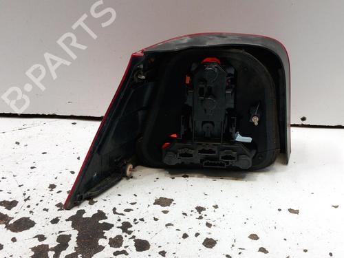 Used Right taillight VW BORA I (1J2) 1.6 (101 hp) 28766521