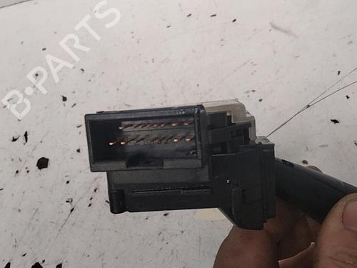 switch-hyundai-trajet-fo-1999-2000-2001-2002-2003-2004-2005-2006-2007-2008-28769256 main image