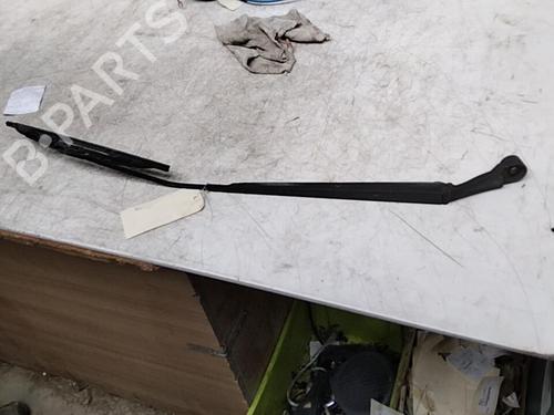 Used Front windshield wiper arm HYUNDAI GETZ (TB) 1.1 (67 hp) 28790082