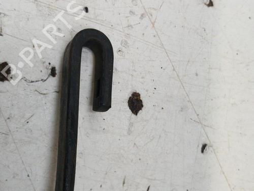 Front windshield wiper arm KIA RIO II (JB) 1.4 16V | BP28756409C143 