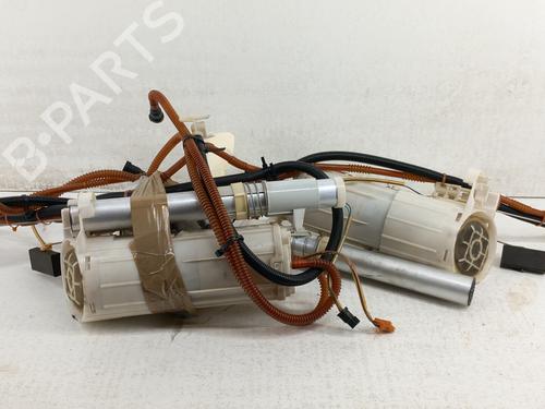 Bränslepump VW PHAETON (3D1, 3D2, 3D3, 3D4, 3D6, 3D7, 3D8, 3D9) 4.2 V8 4motion (335 hp) 28761776