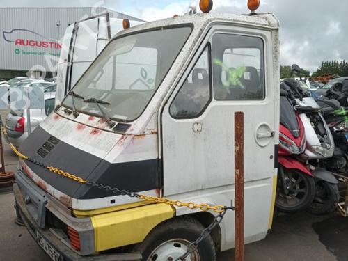 Brugte RENAULT MASTER I Van (T__) 28-35 2.4 D (71 hp) 4034715