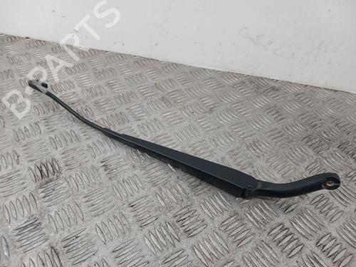 Used Front windshield wiper arm VOLVO S80 I (184) 2.5 TDI (140 hp) 32776668