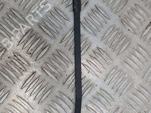 Used Front windshield wiper arm Front windshield wiper arm NISSAN TERRANO II (R20) 2.7 TDi 4WD (125 hp) 34559085 34559085