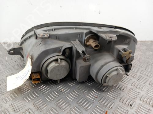 Used Right headlight Right headlight DAEWOO NUBIRA Saloon (J100) 2.0 16V (133 hp) 31758424 31758424