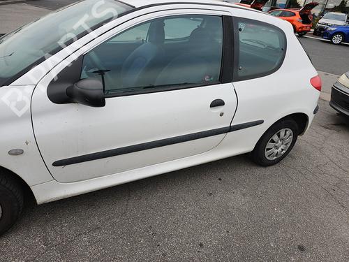 Used Parts PEUGEOT 206 Hatchback (2A/C)  1.4 i  4619502