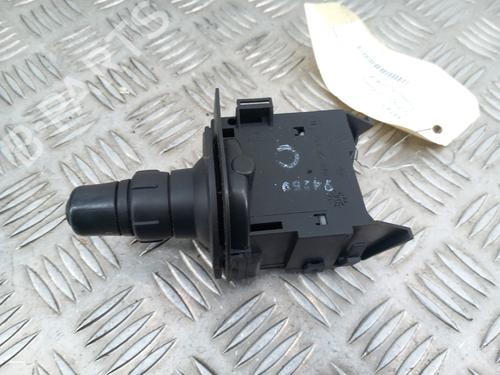 Used Switch Switch RENAULT SCÉNIC II (JM0/1_) 1.5 dCi (JM02, JM13) (101 hp) 28780398 28780398