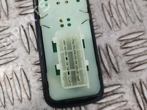 Used Left front window switch Left front window switch CITROËN C3 II (SC_) [2009-2026] 33715957 33715957