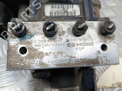 Used ABS pump ABS pump KIA SORENTO I (JC) 2.5 CRDi (170 hp) 28742976 28742976