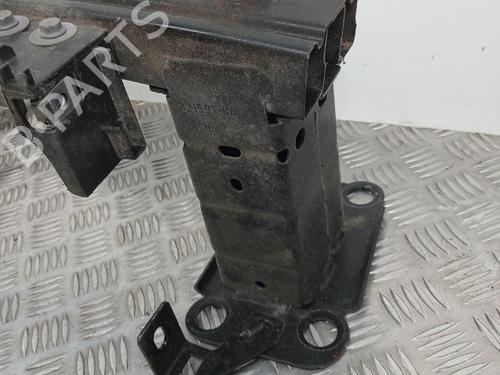 Used Front bumper reinforcement Front bumper reinforcement 38475539 38475539