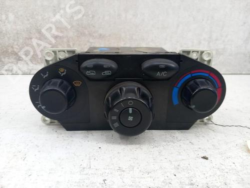 climate-control-hyundai-santa-fe-i-sm-2000-2001-2002-2003-2004-2005-2006-28783473 main image