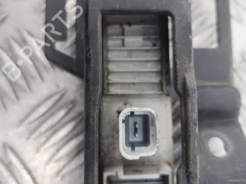 Used Left daytime light Left daytime light 37865156 37865156
