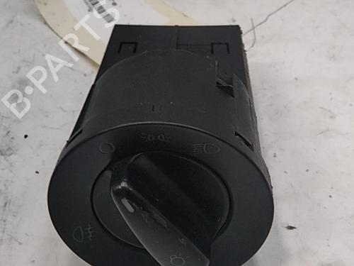 Used Headlight switch Headlight switch VW GOLF IV (1J1) 1.4 16V (75 hp) 28775952 28775952