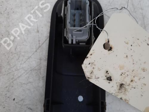 Right front window switch RENAULT SCÉNIC II (JM0/1_) 1.5 dCi (JM1E, JM16) | BP28763111I26