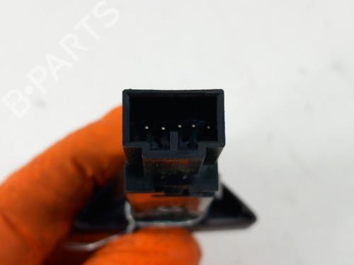 Used Warning switch Warning switch VOLVO S60 I (384) D5 (163 hp) 28784421 28784421