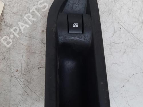 Høyre bak elrute bryter RENAULT LAGUNA II (BG0/1_) 1.9 dCi (BG1A, BG1W, BG0G) (110 hp) 28789901