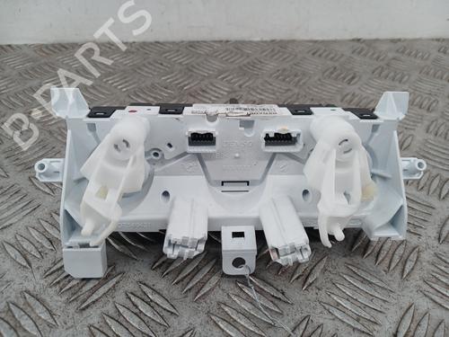 Used Climate control Climate control RENAULT CLIO V (B7_) 1.0 TCe 100 (B7MT) (101 hp) 33199891 33199891