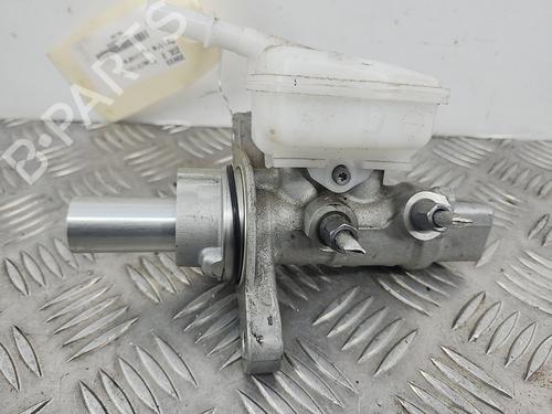 Used Brake master cylinder RENAULT ZOE (BFM_) ZOE (BFMC, BFMD) (136 hp) 28741745