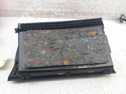 Used Glove box Glove box TOYOTA YARIS (_P9_) 1.4 D-4D (NLP90_, NLP90R) (90 hp) 28734685 28734685