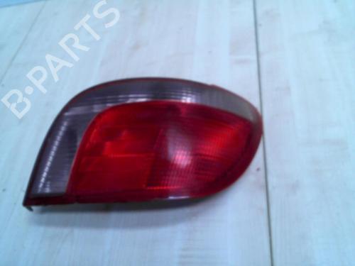 right-taillight-toyota-yaris-_p1_-1999-2000-2001-2002-2003-2004-2005-28792283 main image