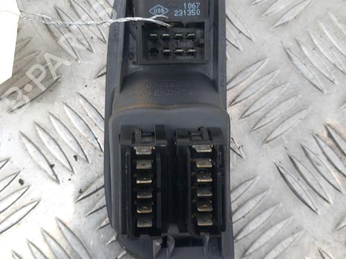 Used Left front window switch Left front window switch RENAULT MEGANE I (BA0/1_) 1.6 16V (BA04, BA0B, BA11, BA1J, BA16, BA19, BA1K, BA1V,... (107 hp) 28756974 28756974