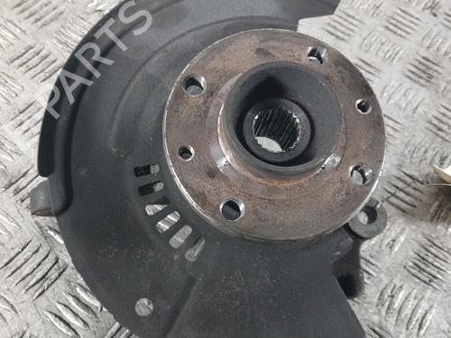 Used Right front steering knuckle Right front steering knuckle RENAULT CLIO V (B7_) 1.0 TCe 100 (B7MT) (101 hp) 33199853 33199853