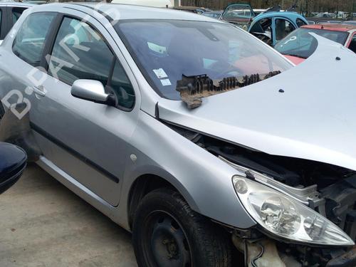 Zekeringkast PEUGEOT 307 (3A/C) 2.0 HDi 110 | BP28755484E1