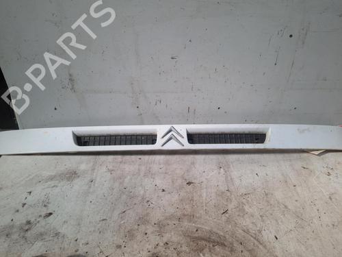 Used Grille CITROËN JUMPER I Van (230L) 2.5 D (86 hp) 28760736