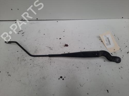 Used Front windshield wiper arm Front windshield wiper arm 36424905 36424905
